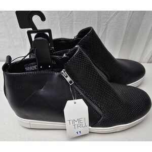 New Time & Tru Women's Wedge Sneaker Shoes Memory Foam Black Faux Leather Sz 11